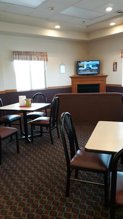Herington Inn And Suites Exterior foto