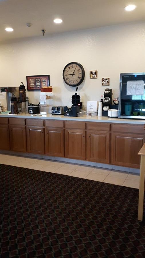 Herington Inn And Suites Exterior foto